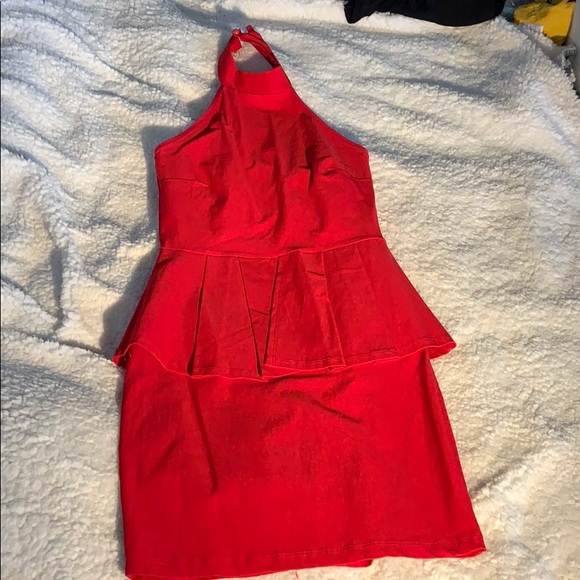 Halter dress - Picture 1 of 2